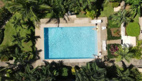 Beautifully Renovated Private Rental in the Desirable Las Palmas Community
